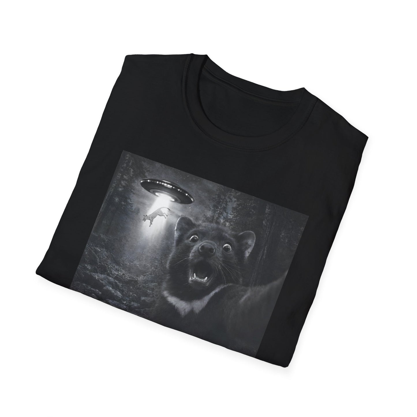 Tasmanian Devil Selfie T-Shirt, UFO Thylacine Shirt, Australian Wildlife Tee, Cryptid Lover Gift, Tassie Devil Graphic Shirt
