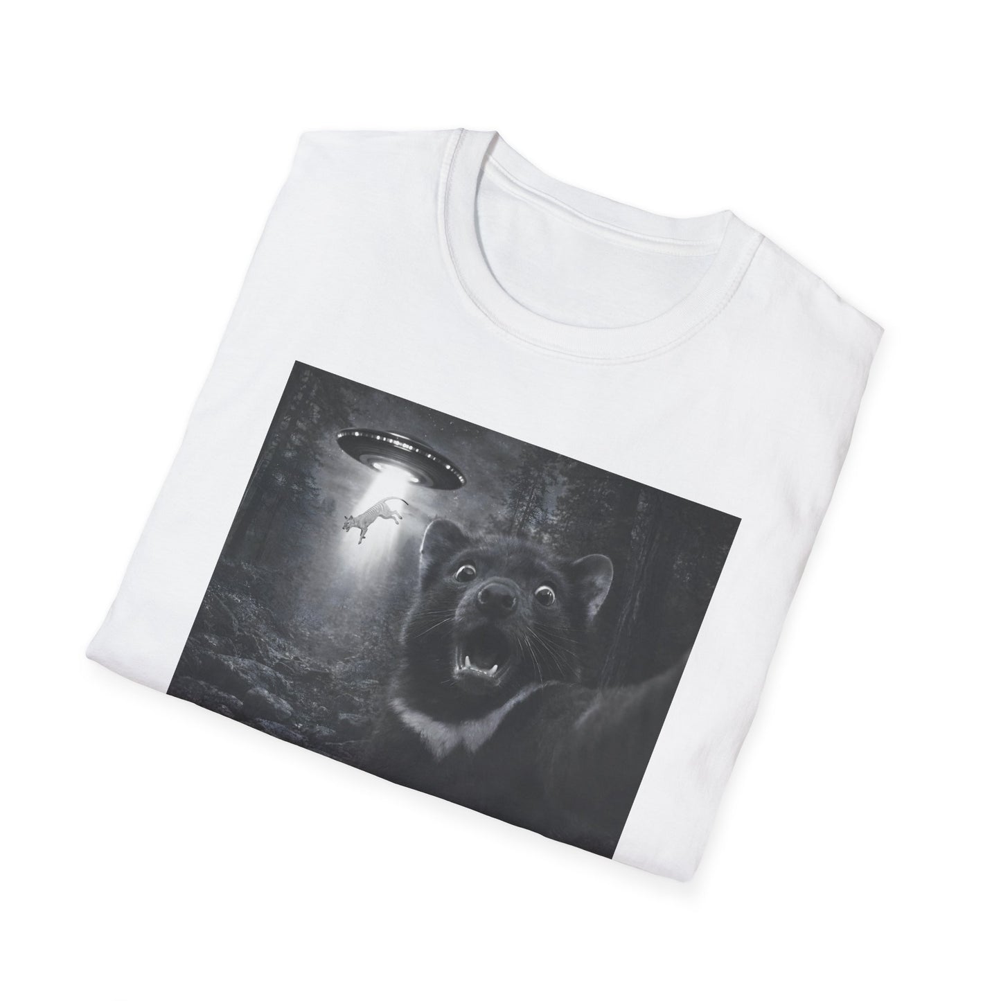 Tasmanian Devil Selfie T-Shirt, UFO Thylacine Shirt, Australian Wildlife Tee, Cryptid Lover Gift, Tassie Devil Graphic Shirt