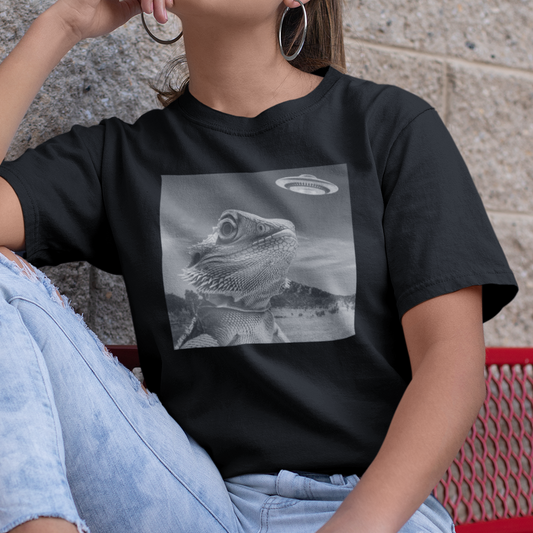 Bearded Dragon UFO T-Shirt, Funny Alien Lizard Shirt, Bearded Dragon Selfie Tee, Sci Fi Reptile Shirt, UFO Shirt Funny, Reptile Lover Gift