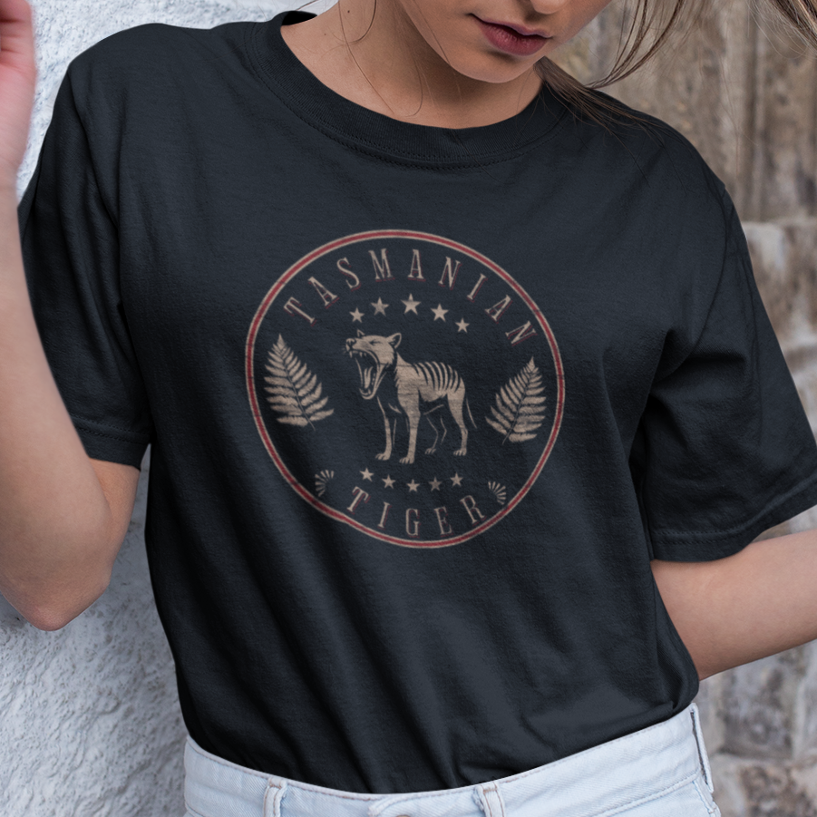 Tasmanian Tiger Vintage T-Shirt Thylacine Shirt, Extinct Animal Tee, Retro Wildlife Graphic, Australian Animal Gift