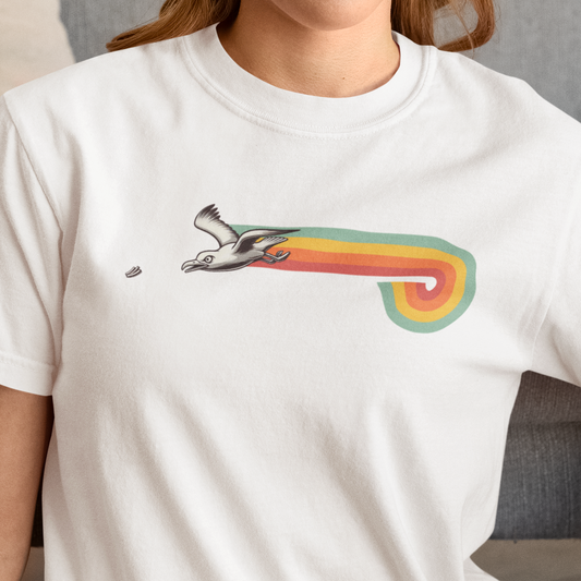 Retro Seagull T-Shirt, Seagull Chip Shirt, Beach Bird Tee, Coastal Wildlife Shirt, Bird Lover Gift, Vintage Ocean Graphic Tee